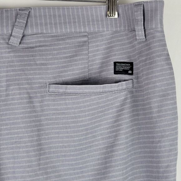 Travis Mathew 12" Shorts Mens 40 Gray White Stripe Stretch Performance Golf - Picture 9 of 15